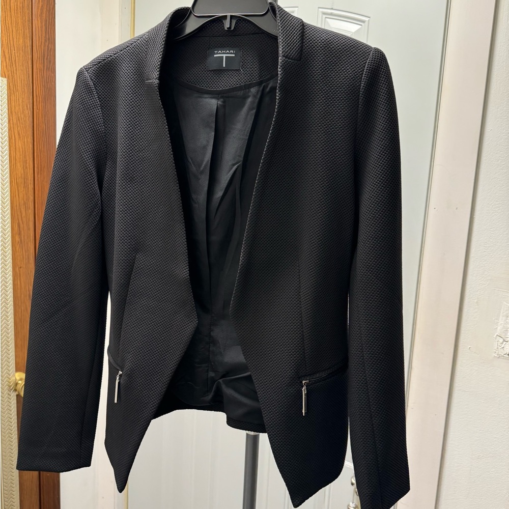 Blazer Bundle Size Large - image 1